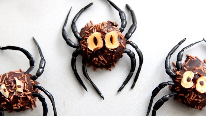 dark-chocolate-protein-spiders-header-